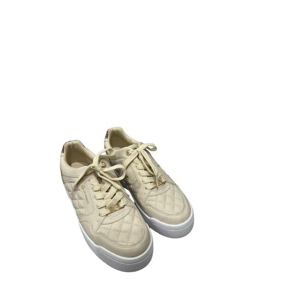 GBG Los Angeles Women’s Quilted Sneakers Beige Size 10 New - Picture 2 of 6